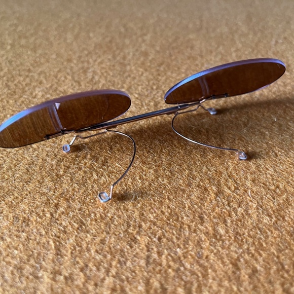 Oliver Peoples Riley R 0OV5004C 45mm Clip On Sunglasses Gold/Brown Polarized - Picture 3 of 16